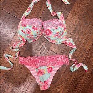 Beach Bunny Pink and Blue Floral Bikini 👙